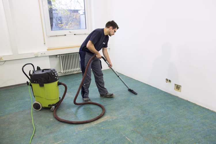 Vacuum the substrate with clean water to remove dust, dirt, etc..